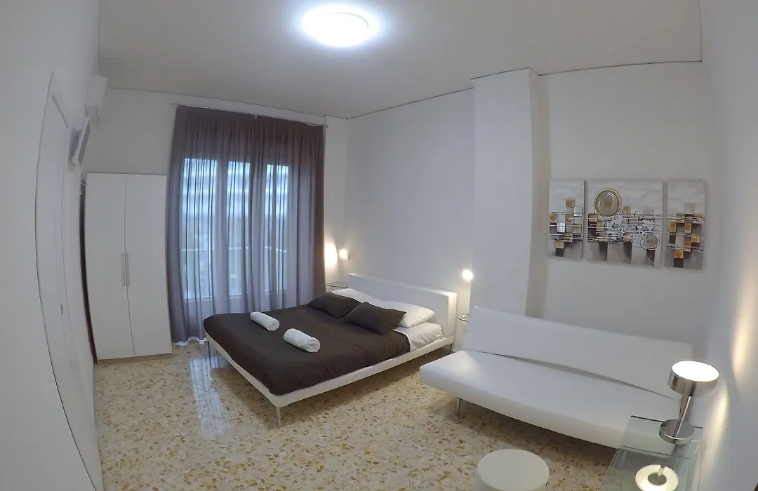Smart B&B-1